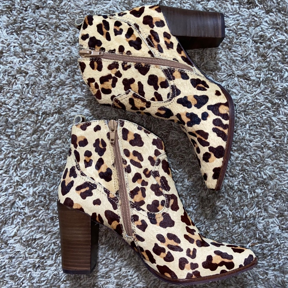 Steve Madden Ladd Cow Hair Cheetah Print Booties - Picture 2 of 16